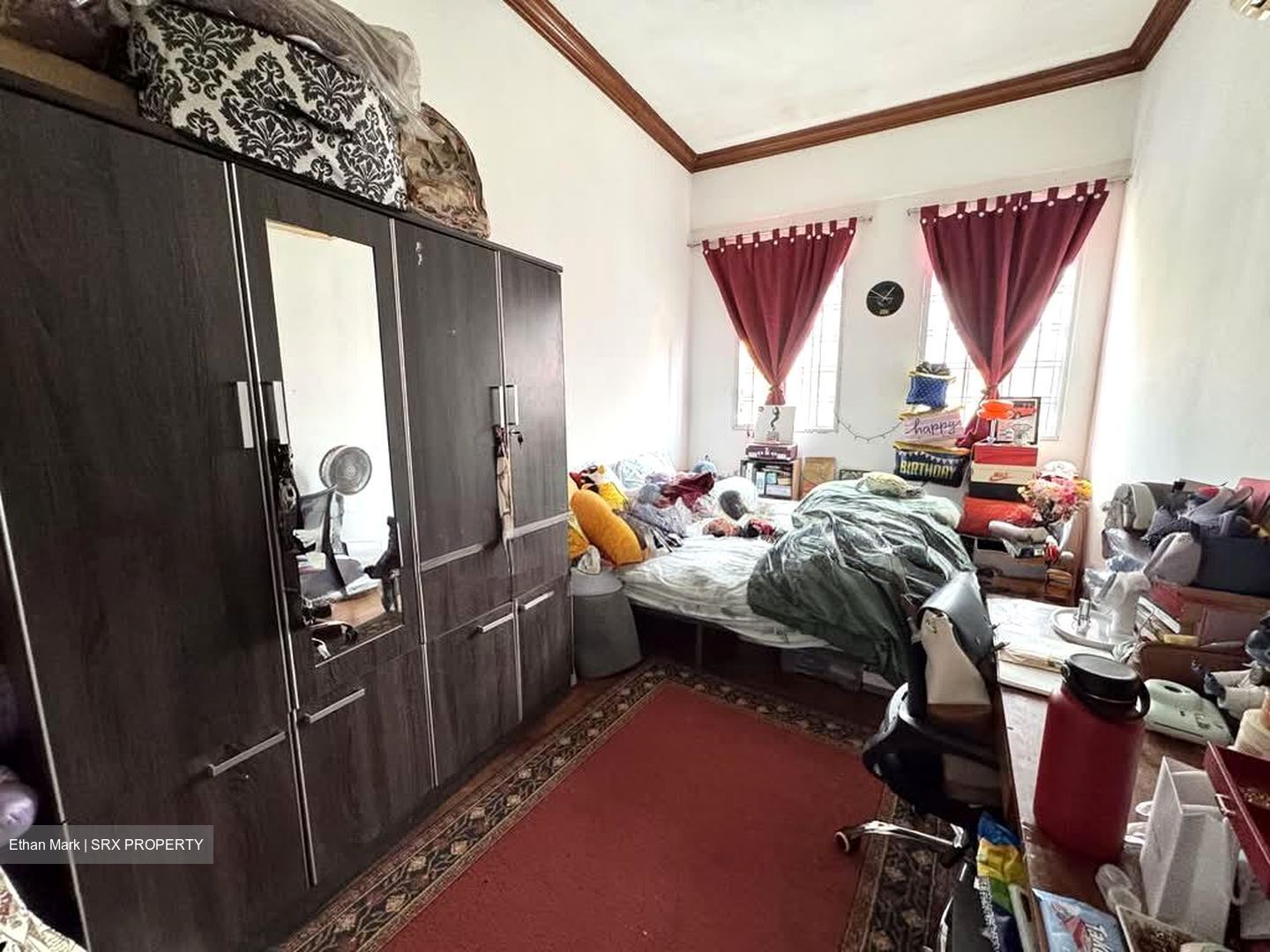 Flora Road (D17), Terrace #551933181